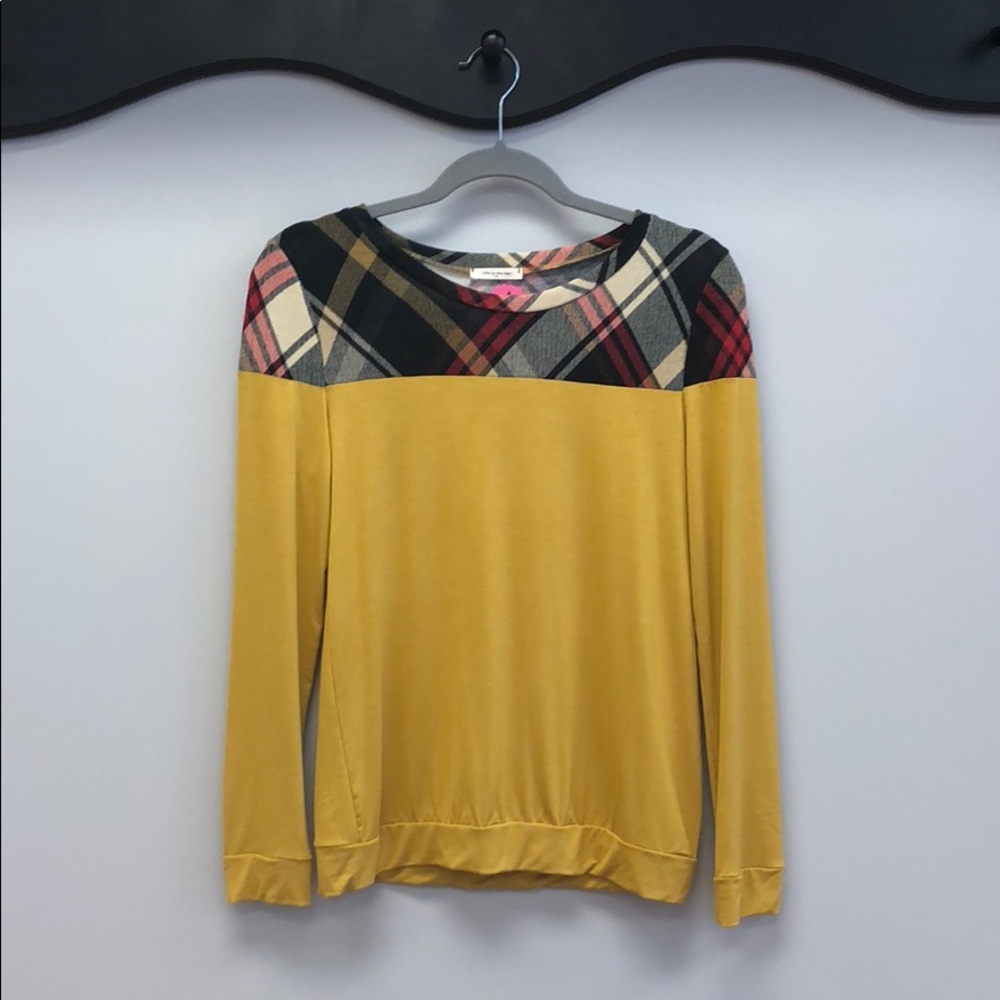 Plaid top